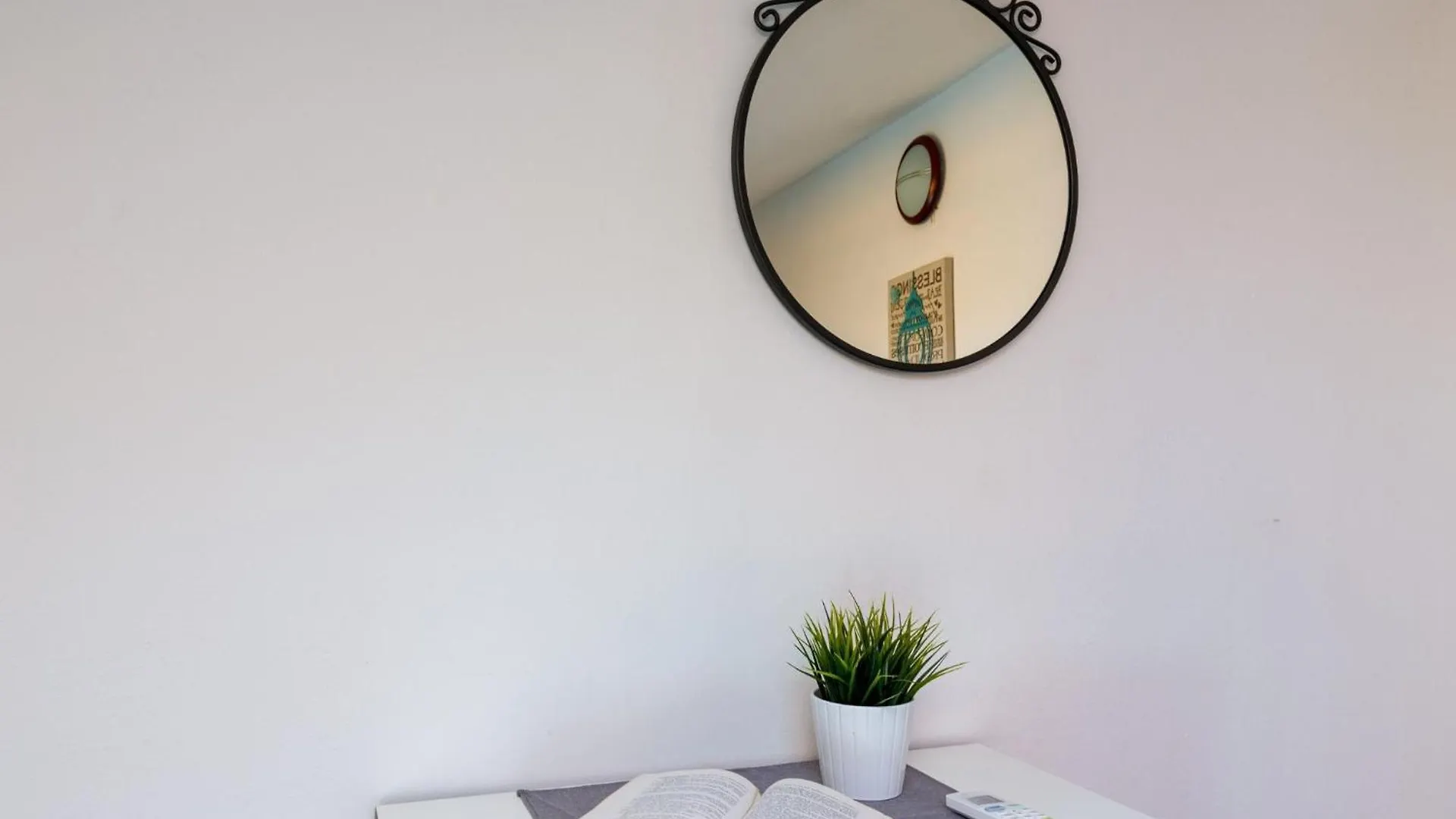 Apartment Beachfront Escape In Rovinj