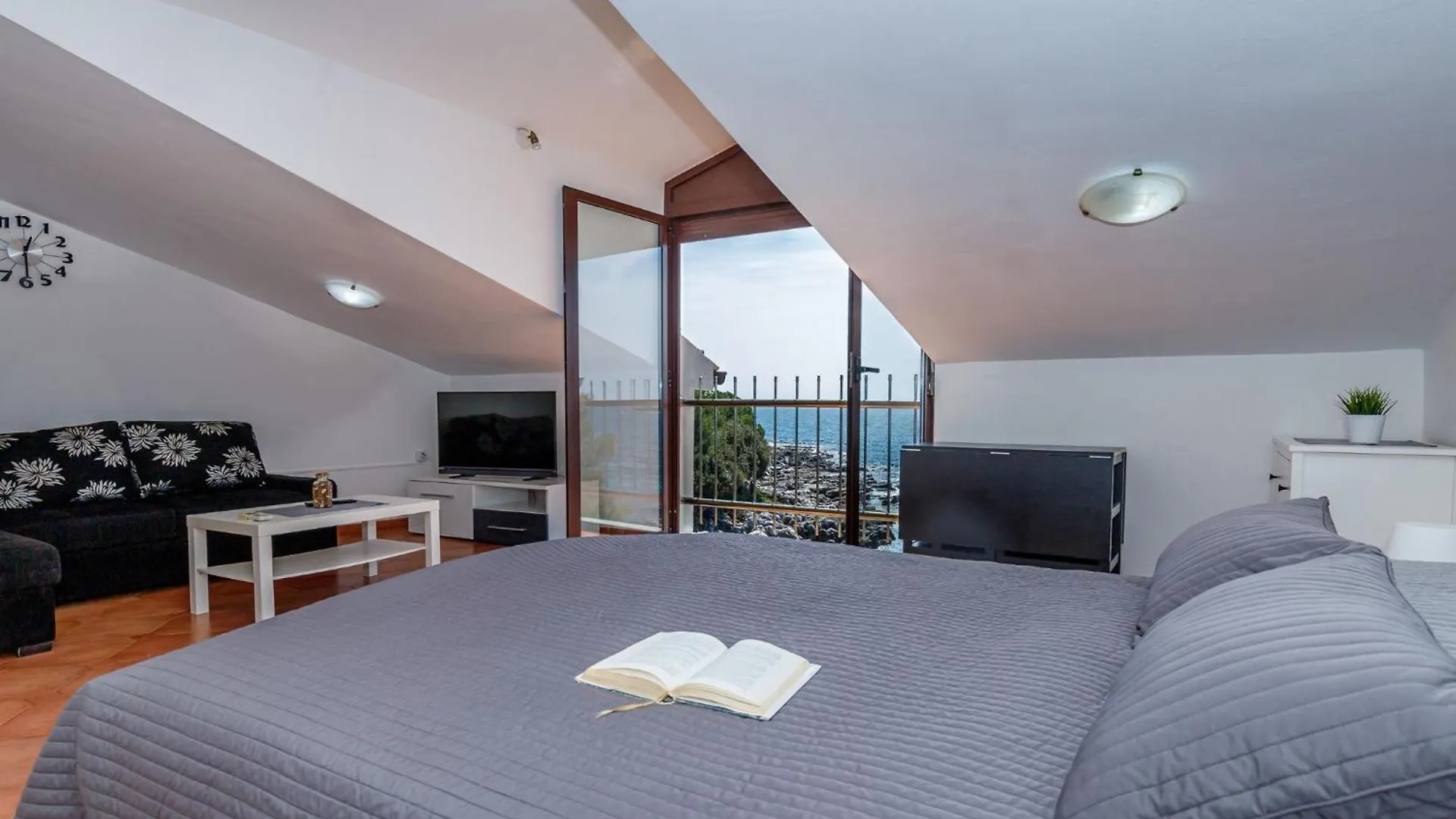 Beachfront Escape In Rovinj Croatia