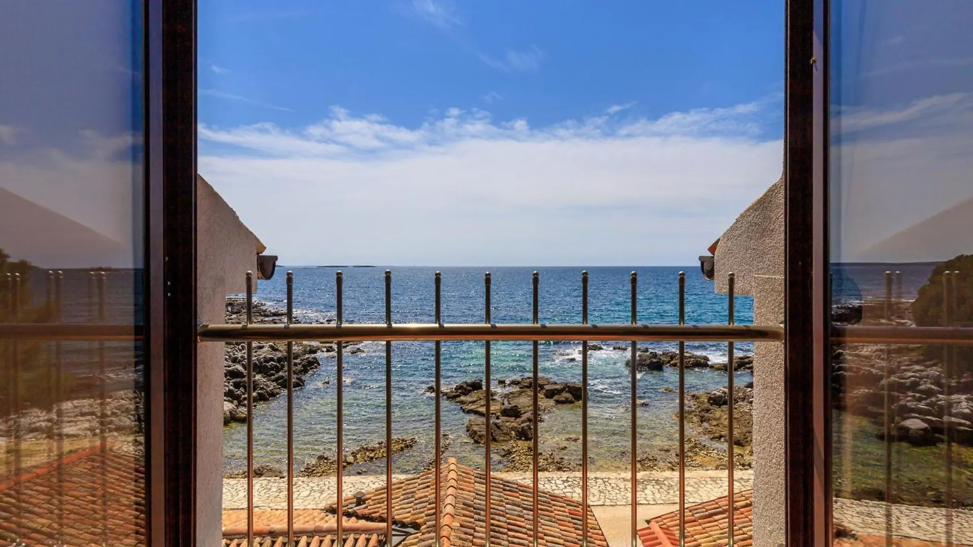 Apartment Beachfront Escape In Rovinj Croatia
