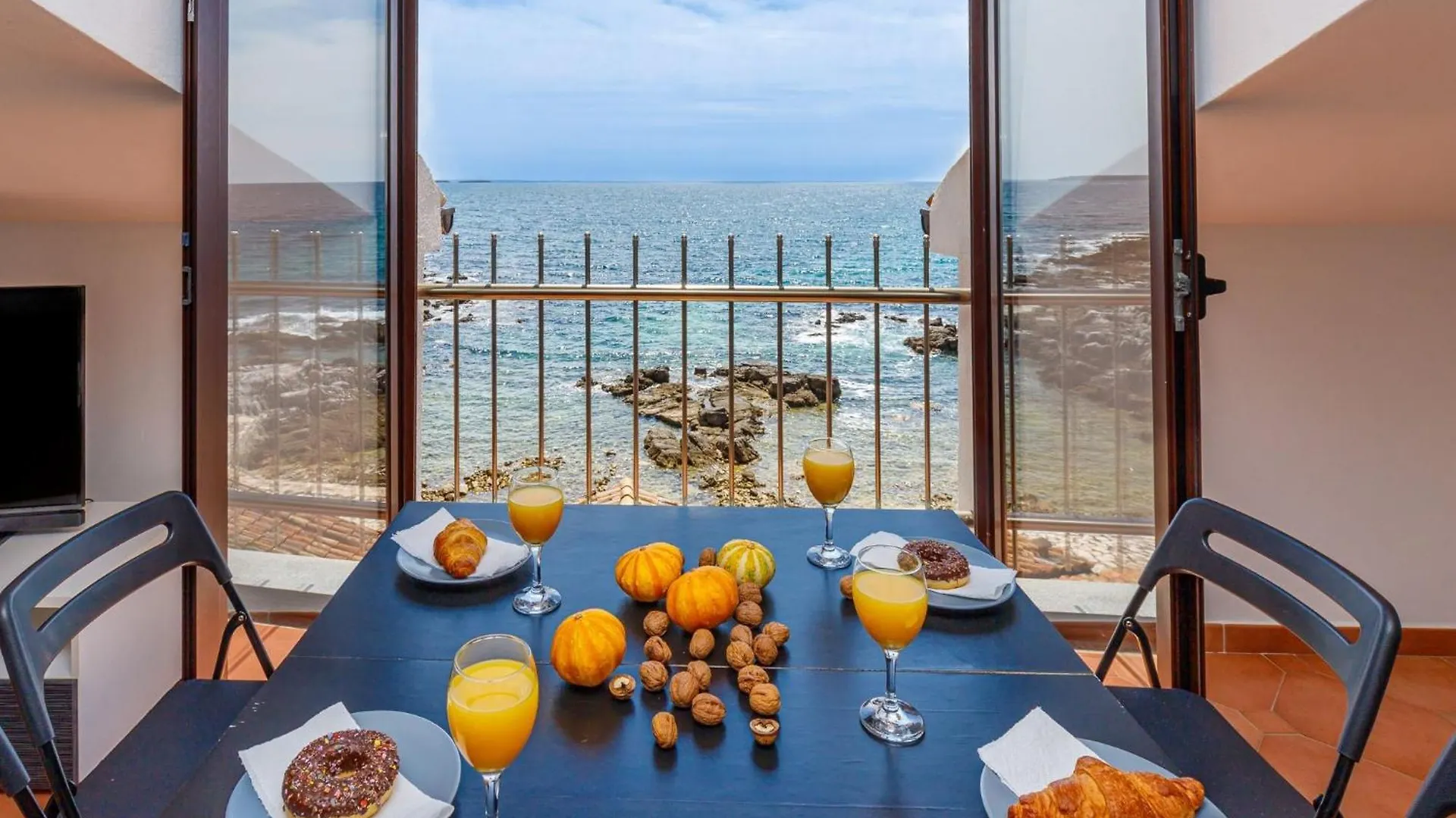 Beachfront Escape In Rovinj Apartment