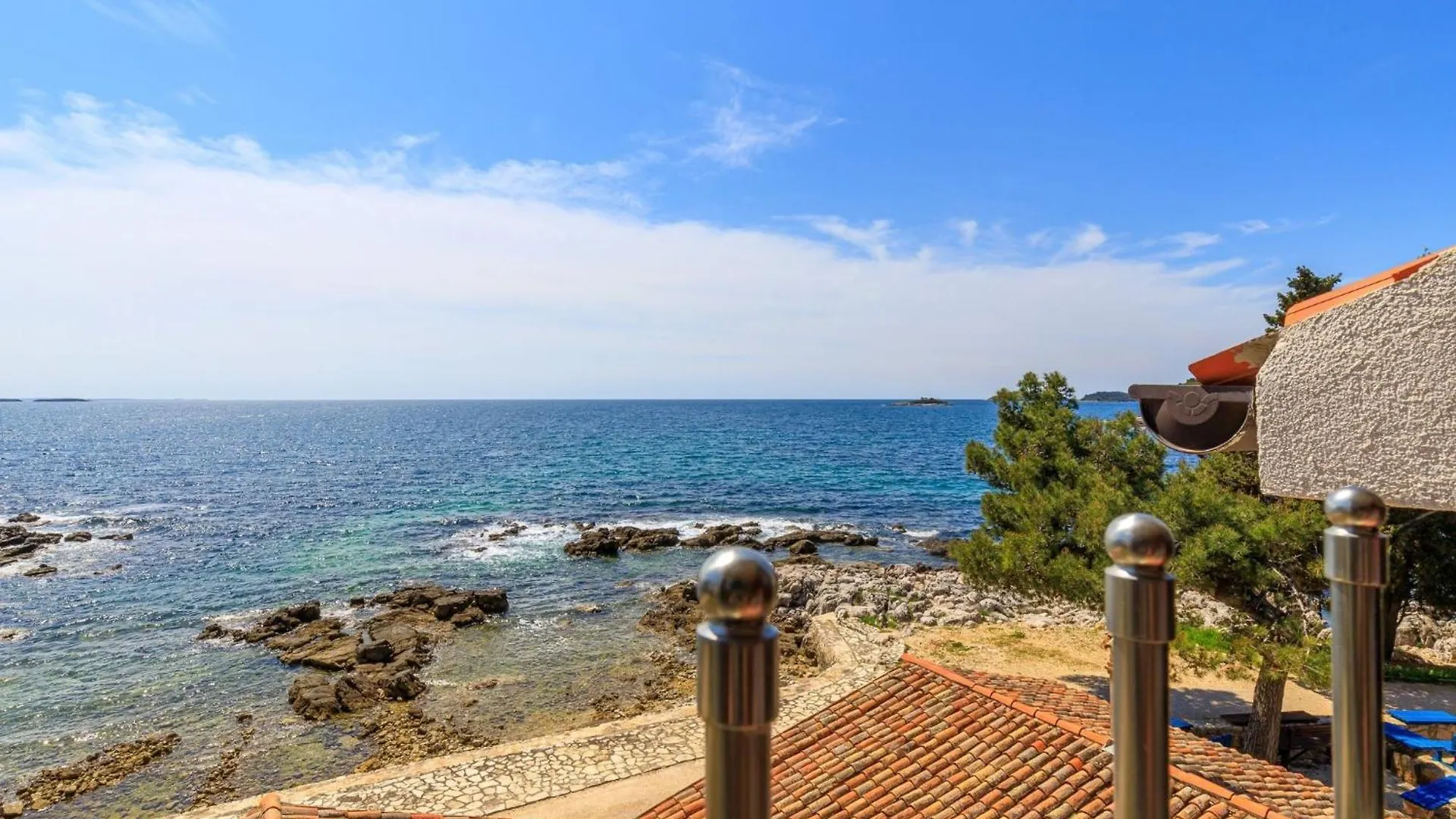 Beachfront Escape In Rovinj 0*,