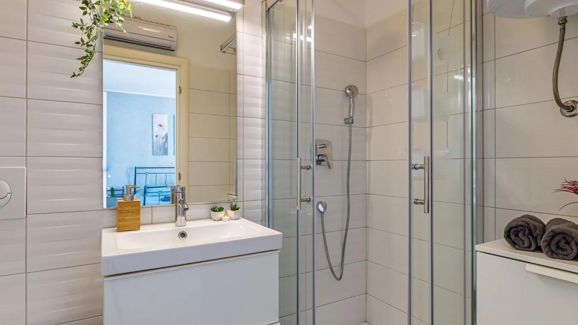 Apartment Beachfront Escape In Rovinj
