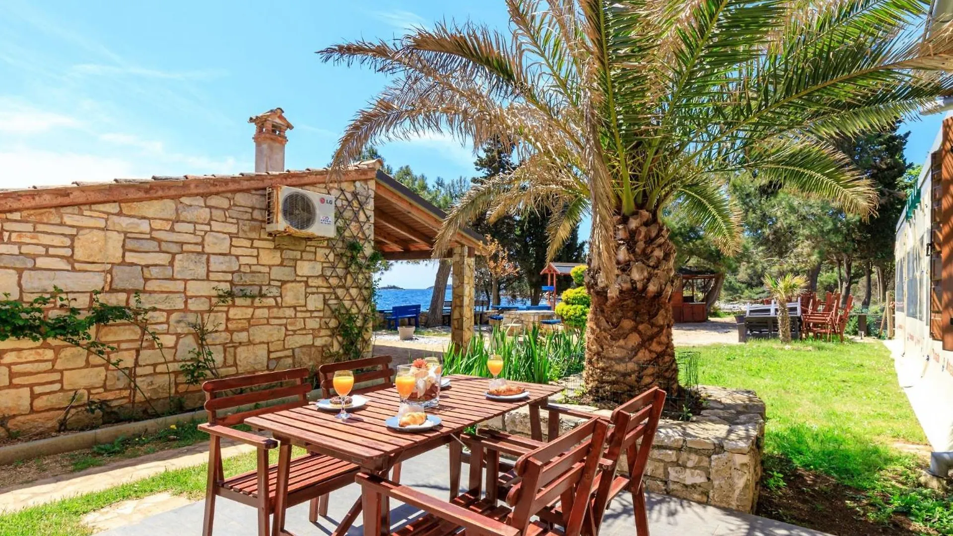 Beachfront Escape In Rovinj Apartment